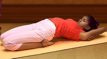 Vajrasana Procedure and Benefits 1
