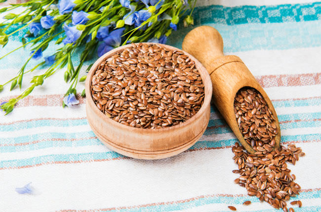 5 Surprising Reasons to Eat Flax Seeds for Weight Loss 3 5 Surprising Reasons to Eat Flax Seeds for Weight Loss 3