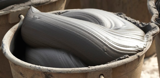 Amazing Beauty Benefits of Mud Therapy 1