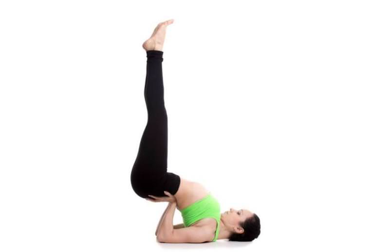 Rujuta Diwekar Suggests Effective Yoga Asanas To De-stress And Sleep Better  | HerZindagi