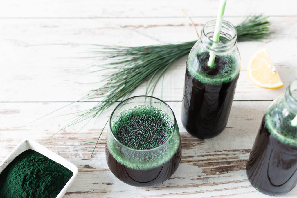Spirulina: A Superfood for Better Health Benefits 3 health benefits of spirulina drink